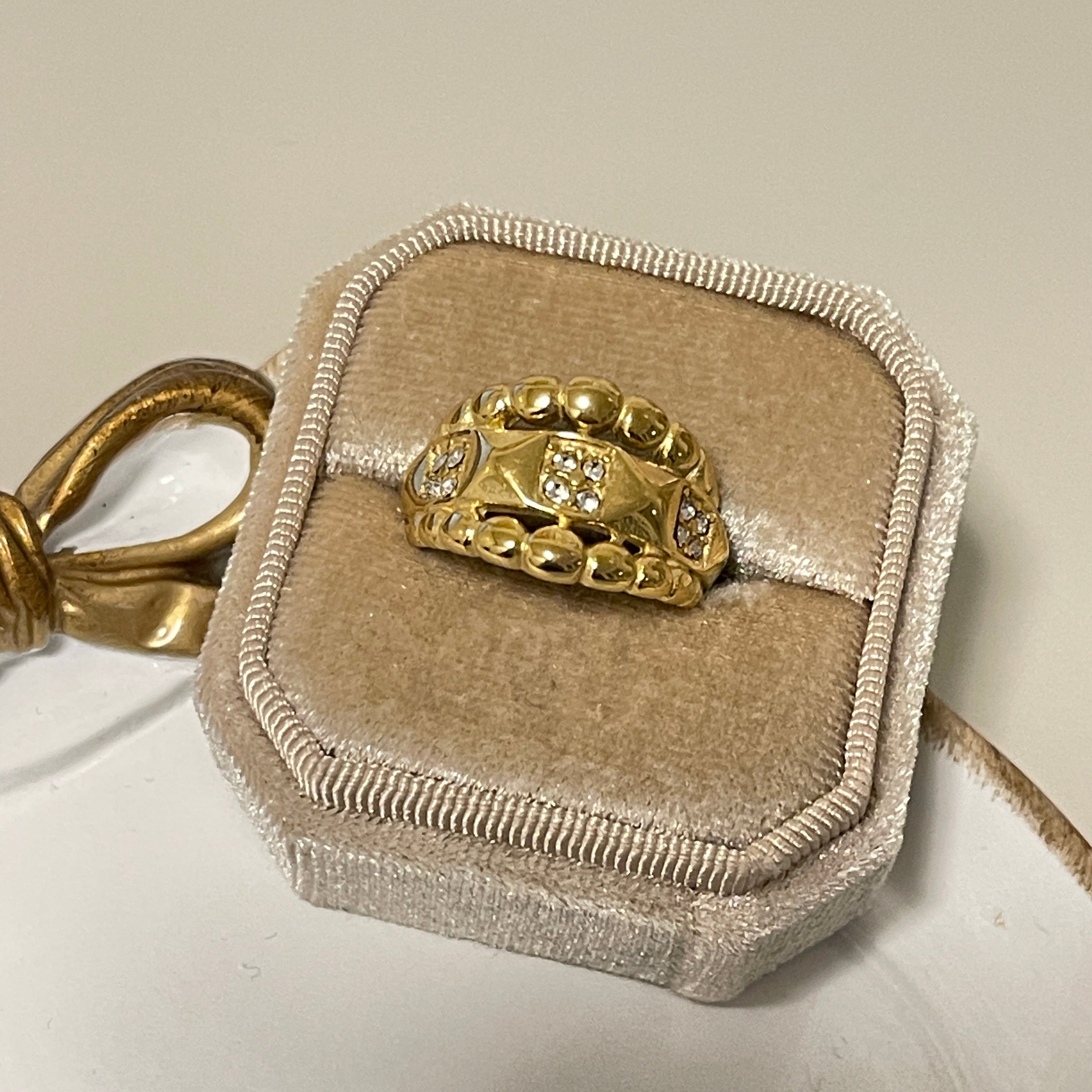 Majestätischer Kronenring