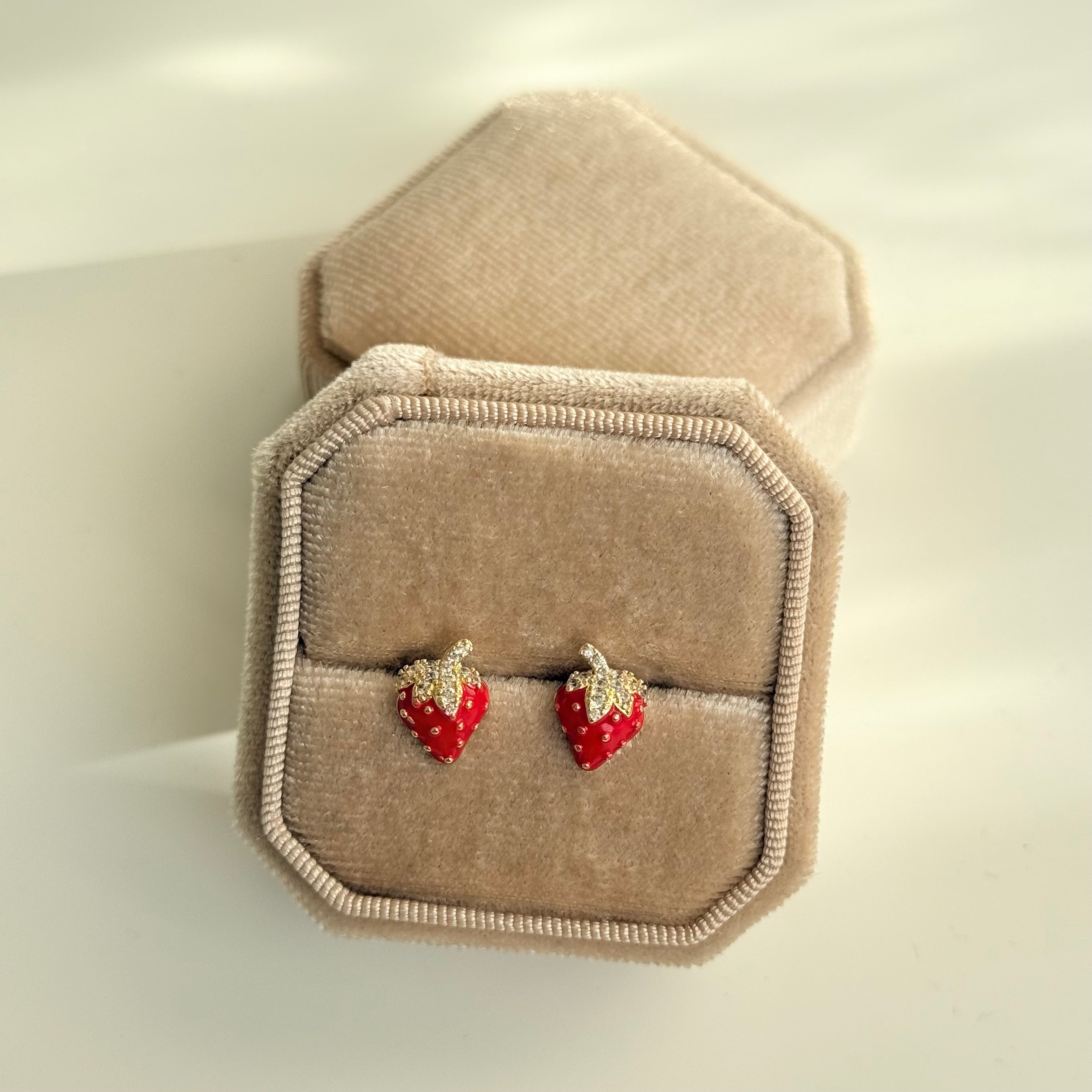 Mini Strawberry Glam Ohrringe