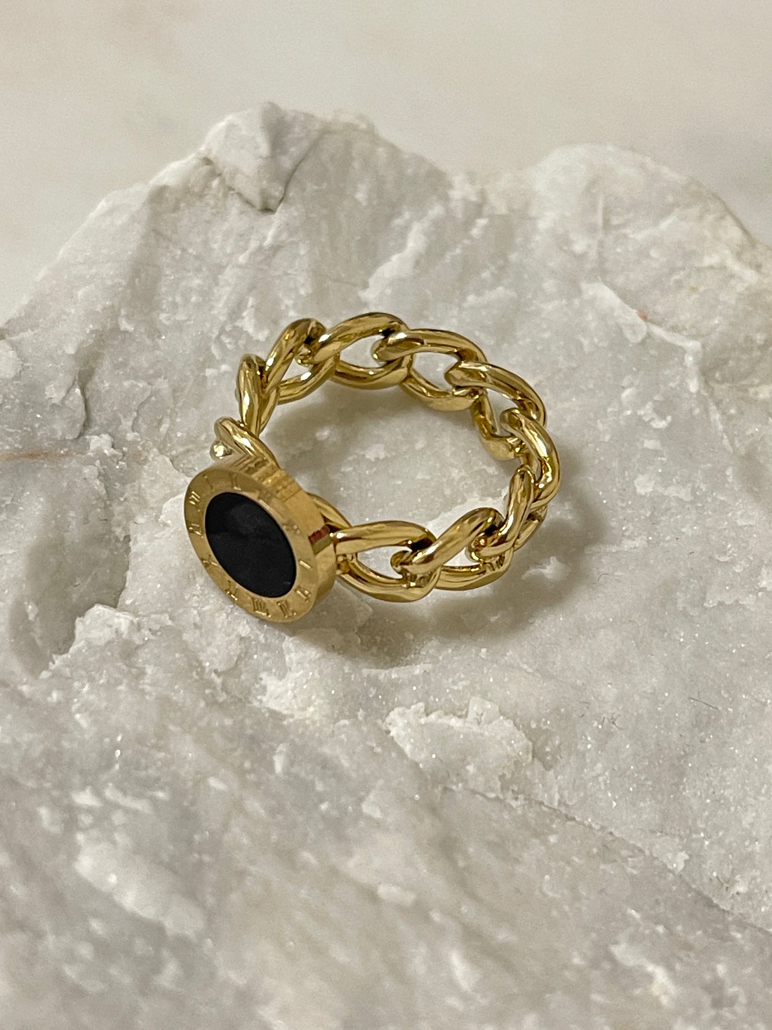 Schwarze Magie Ring