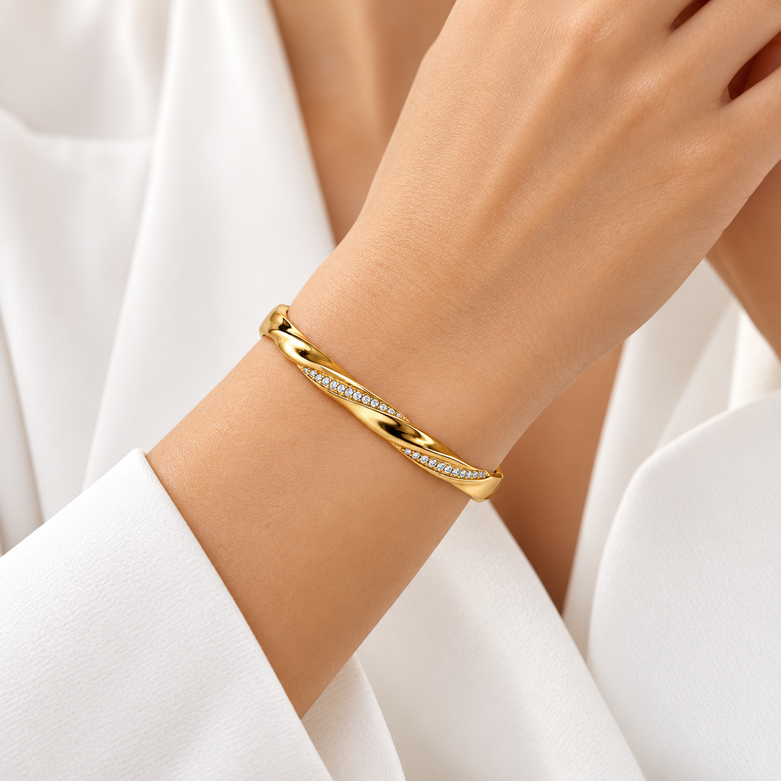 Lumière Twist Armreif