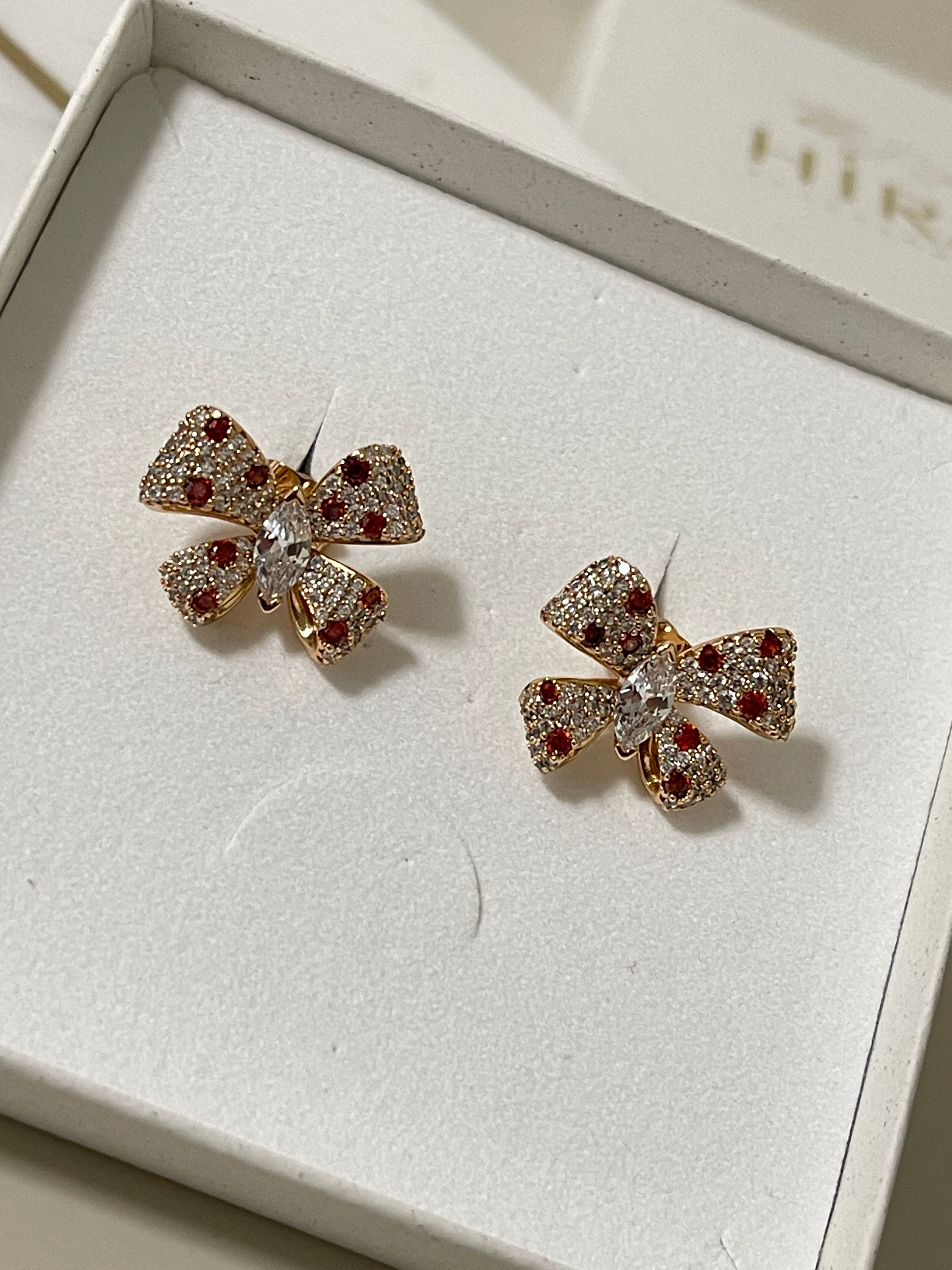 Rubin Schleifen Ohrringe