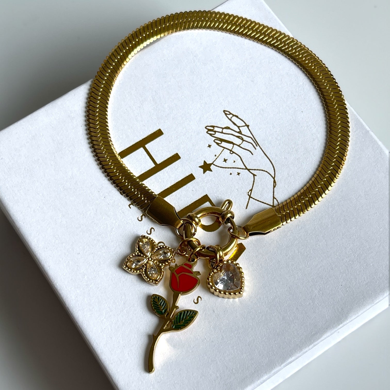 Romantik Rosé Charm Armband