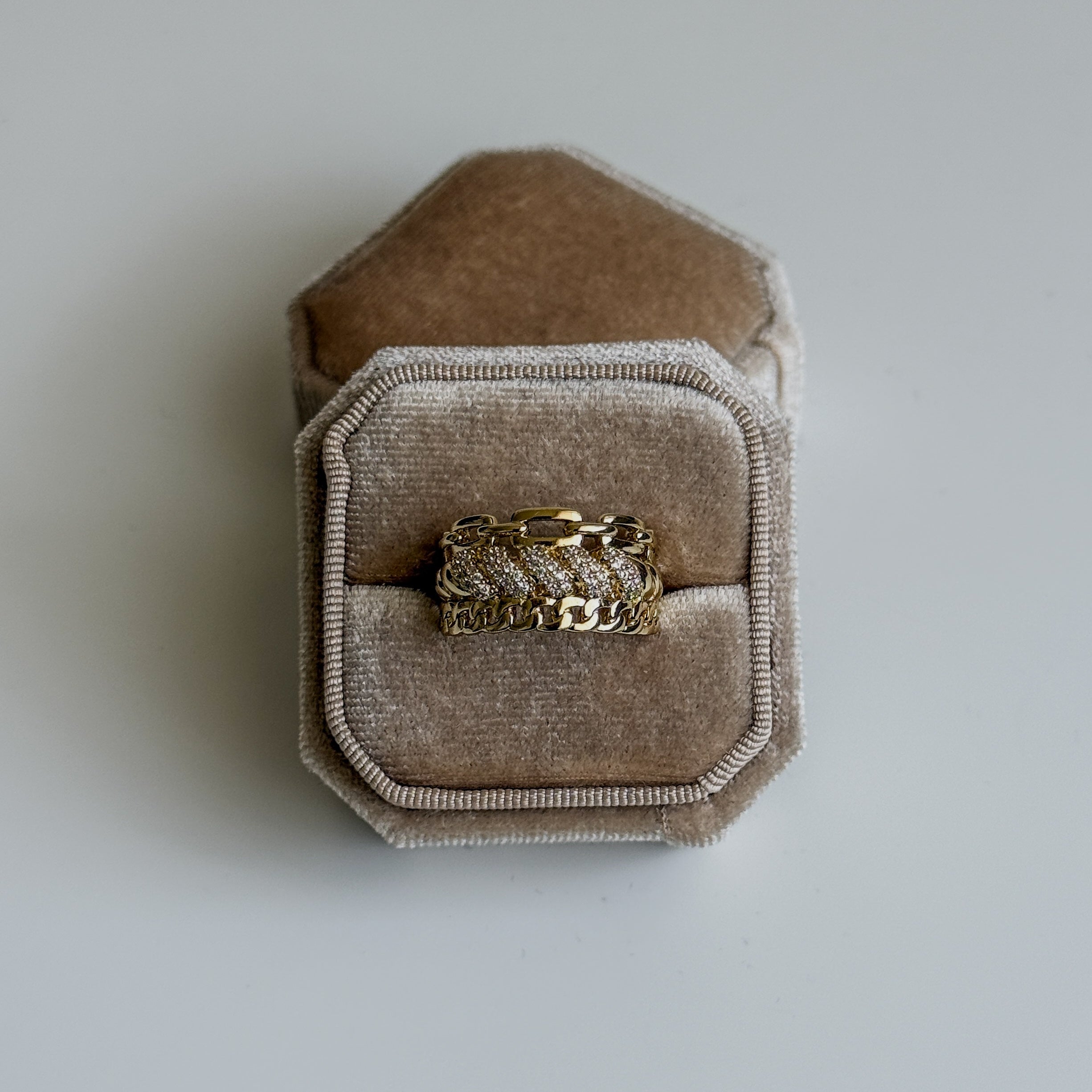 Royal Chain Luxe Ring