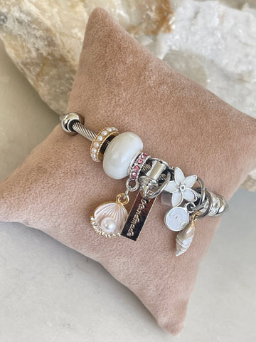 Shells bangle