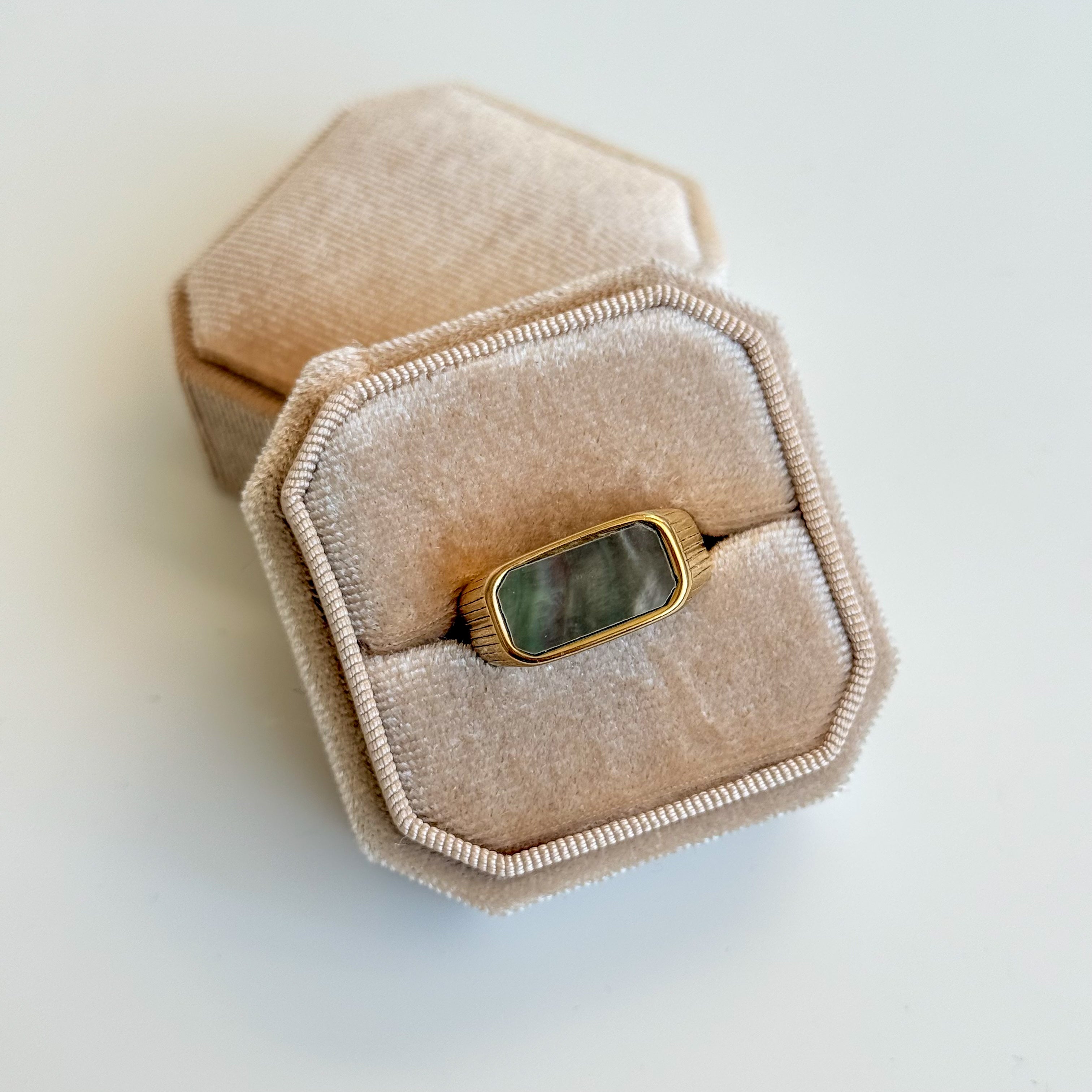 Vintage Mother of Pearl Ring