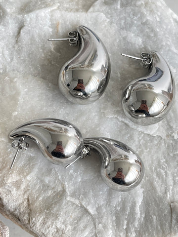 Drop silver earrings