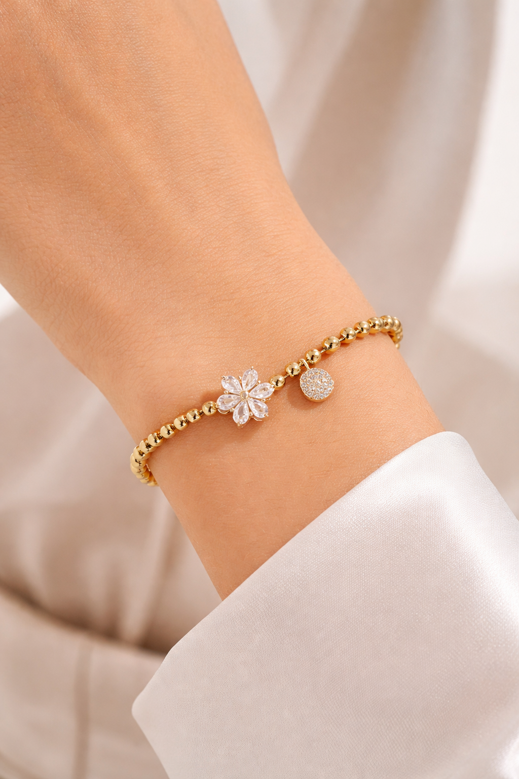 Golden Bloom Charm Armband