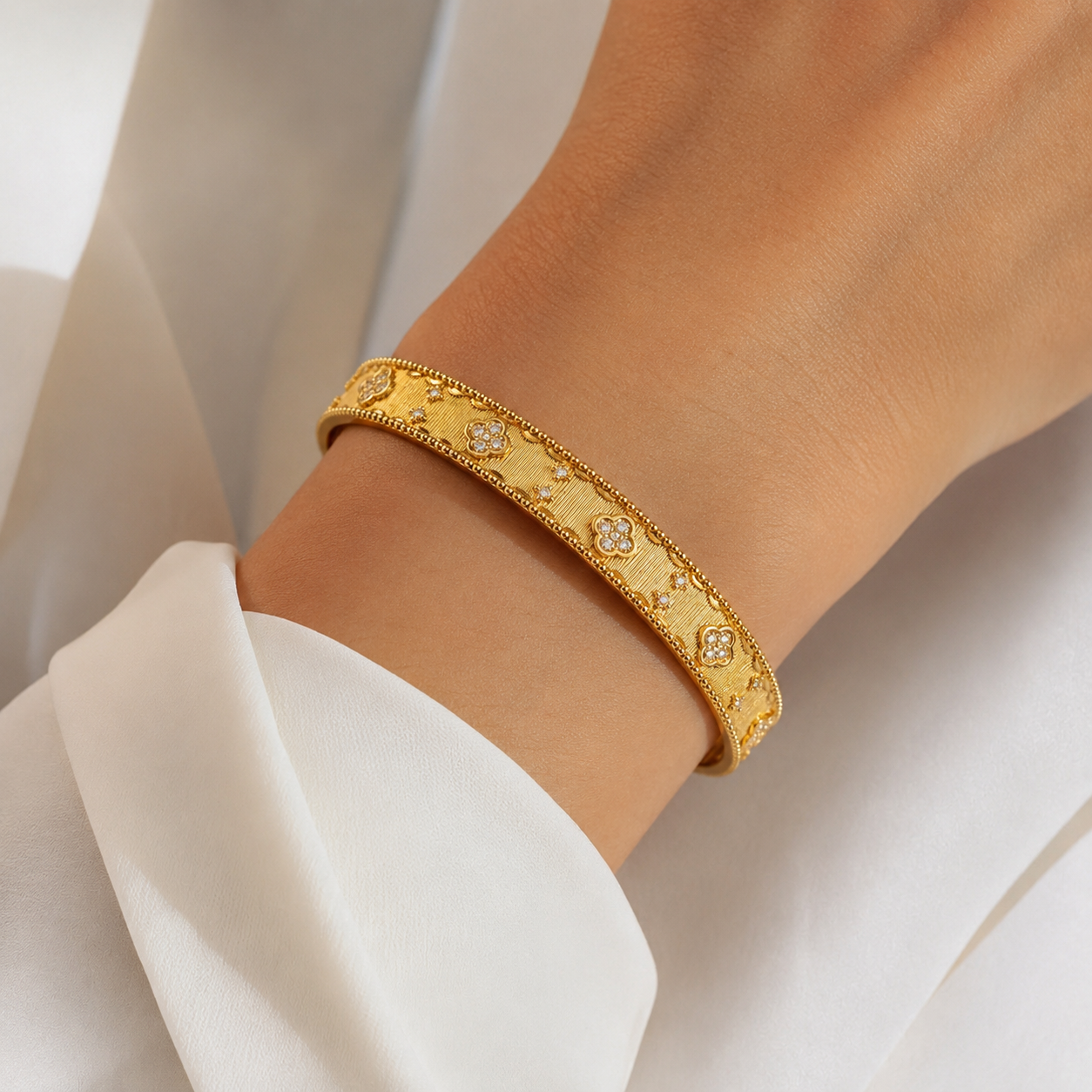 Royal Bloom Armreif