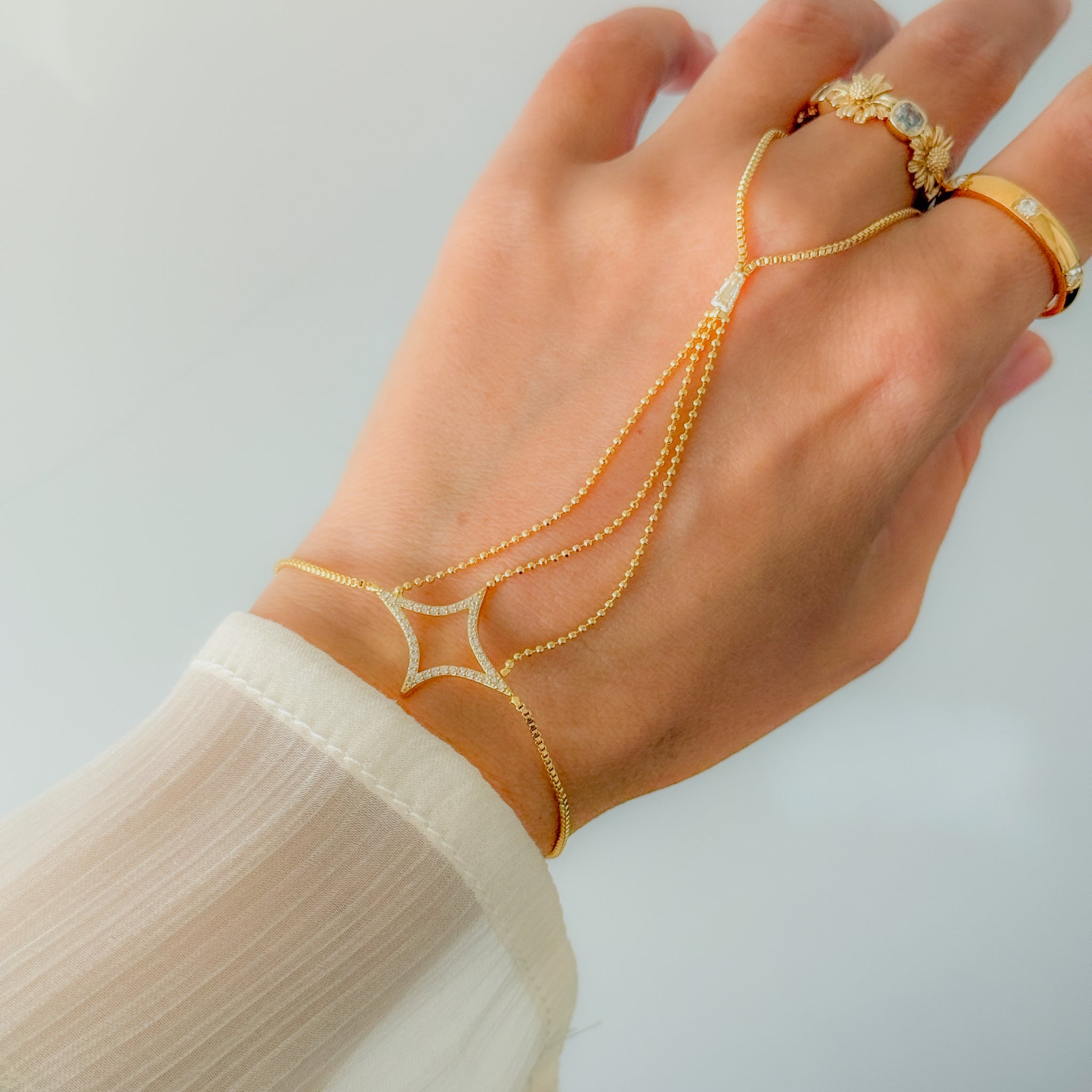 Aurora Grace Handkette