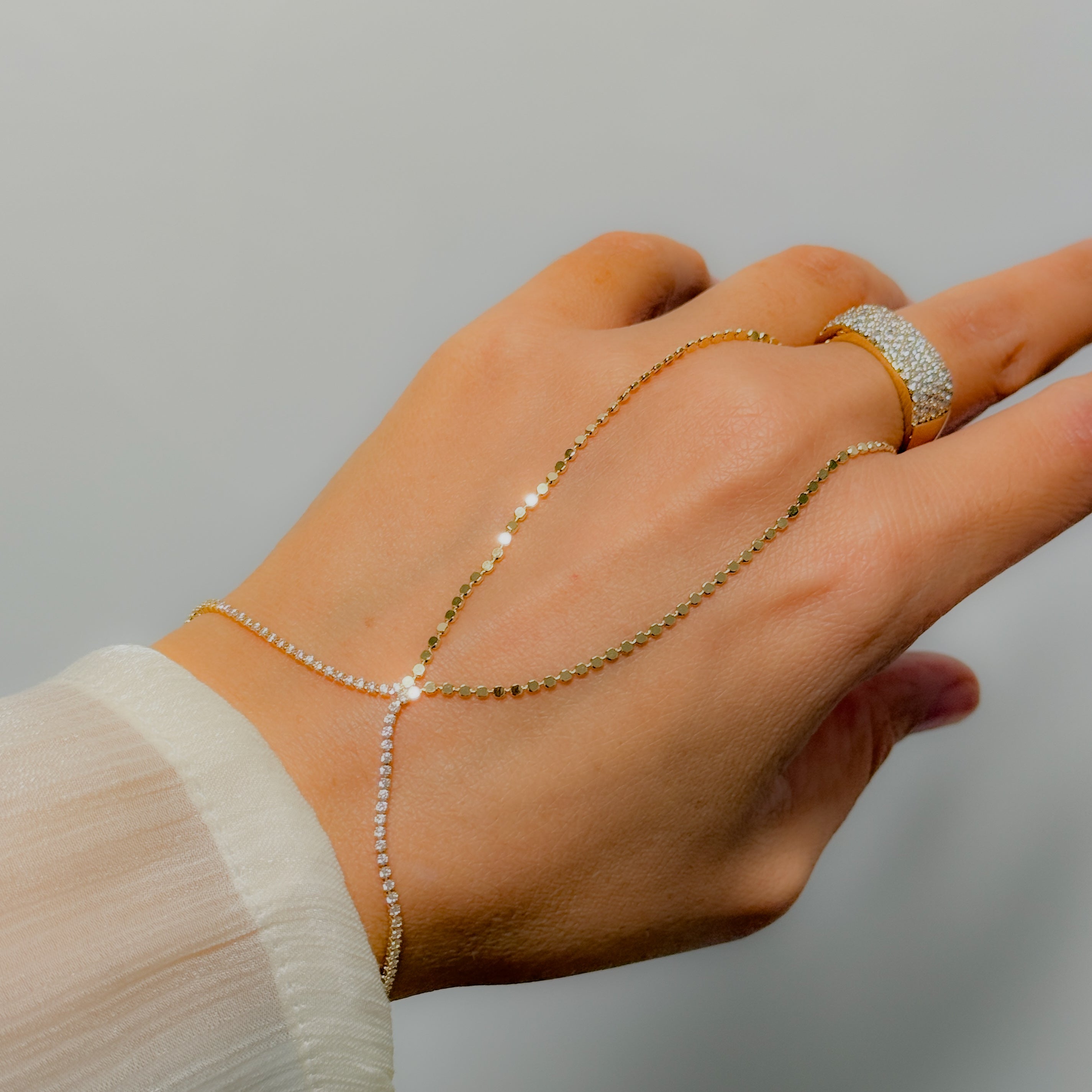 Zarte Kristalllinie Handkette