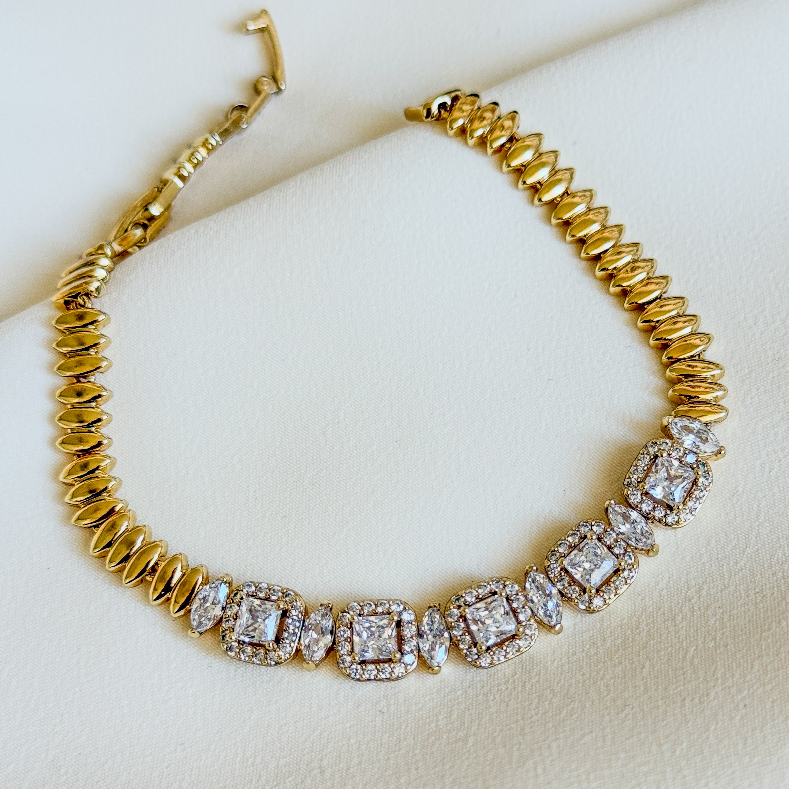 Majestic Shine Armband