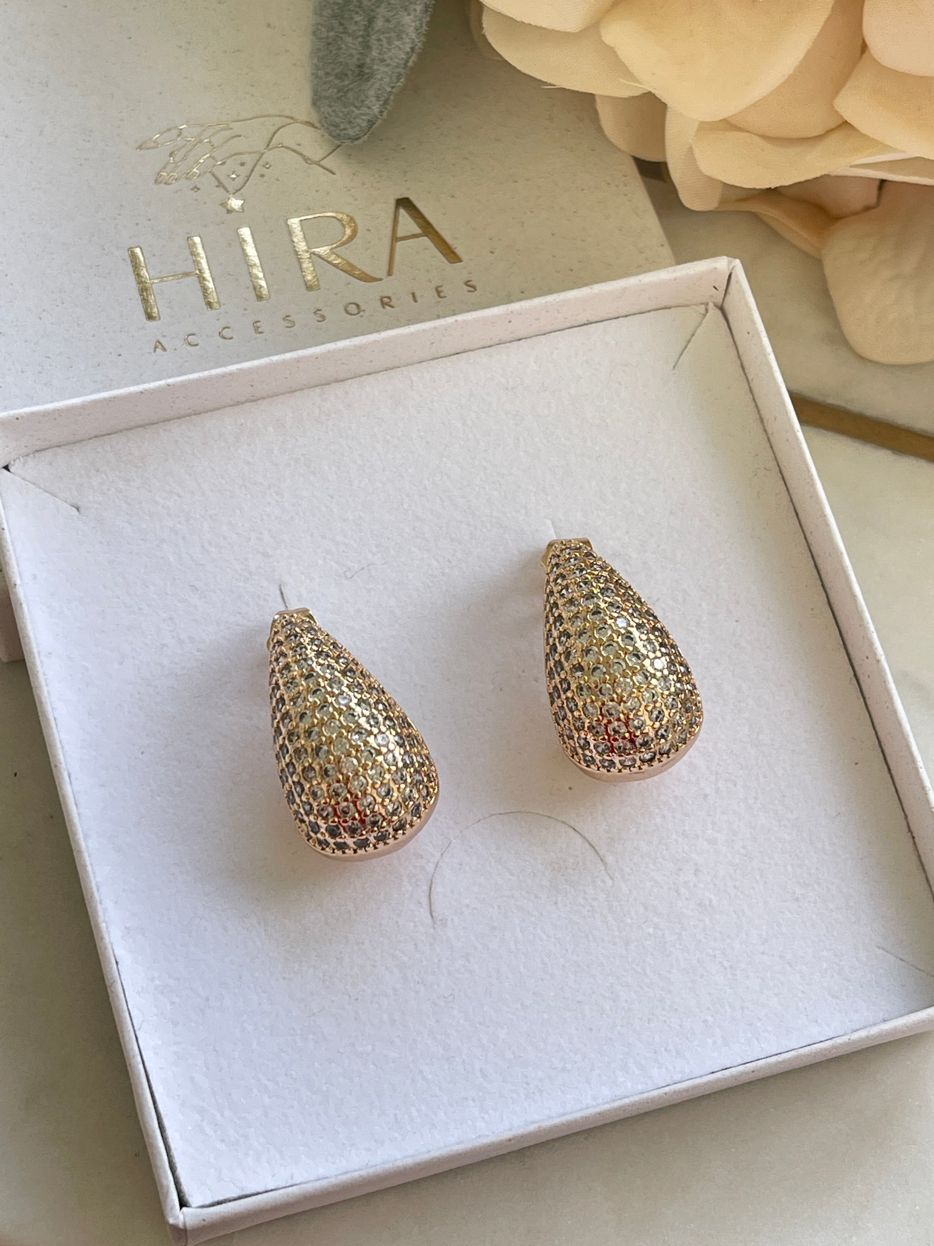 Strahlende Tropfen Ohrringe