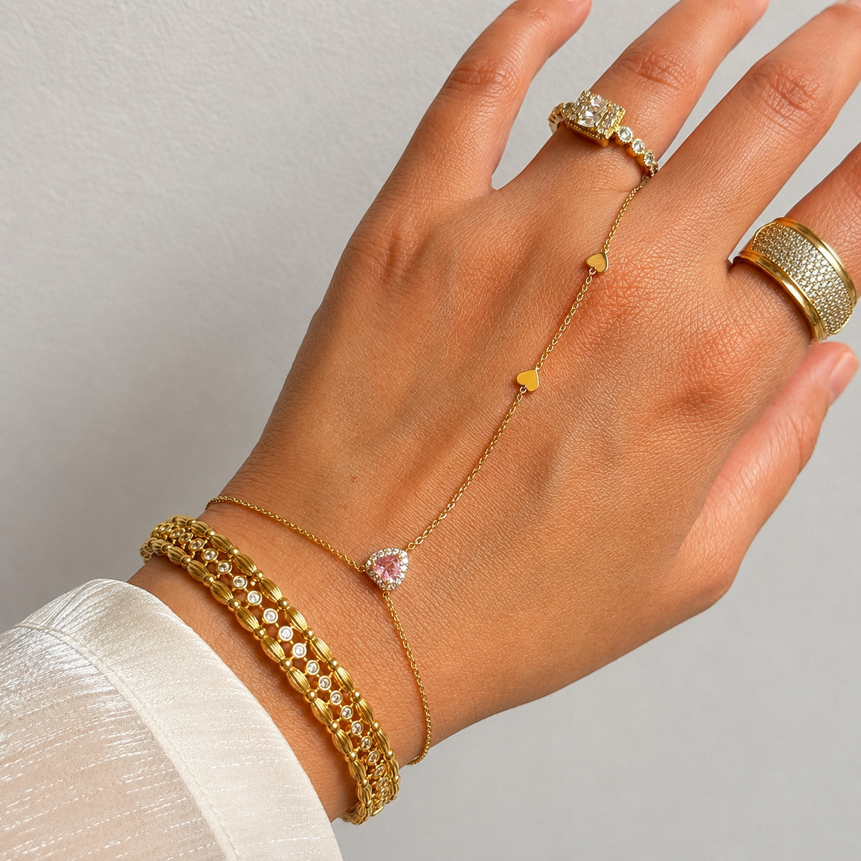 Liora Heart Handkette