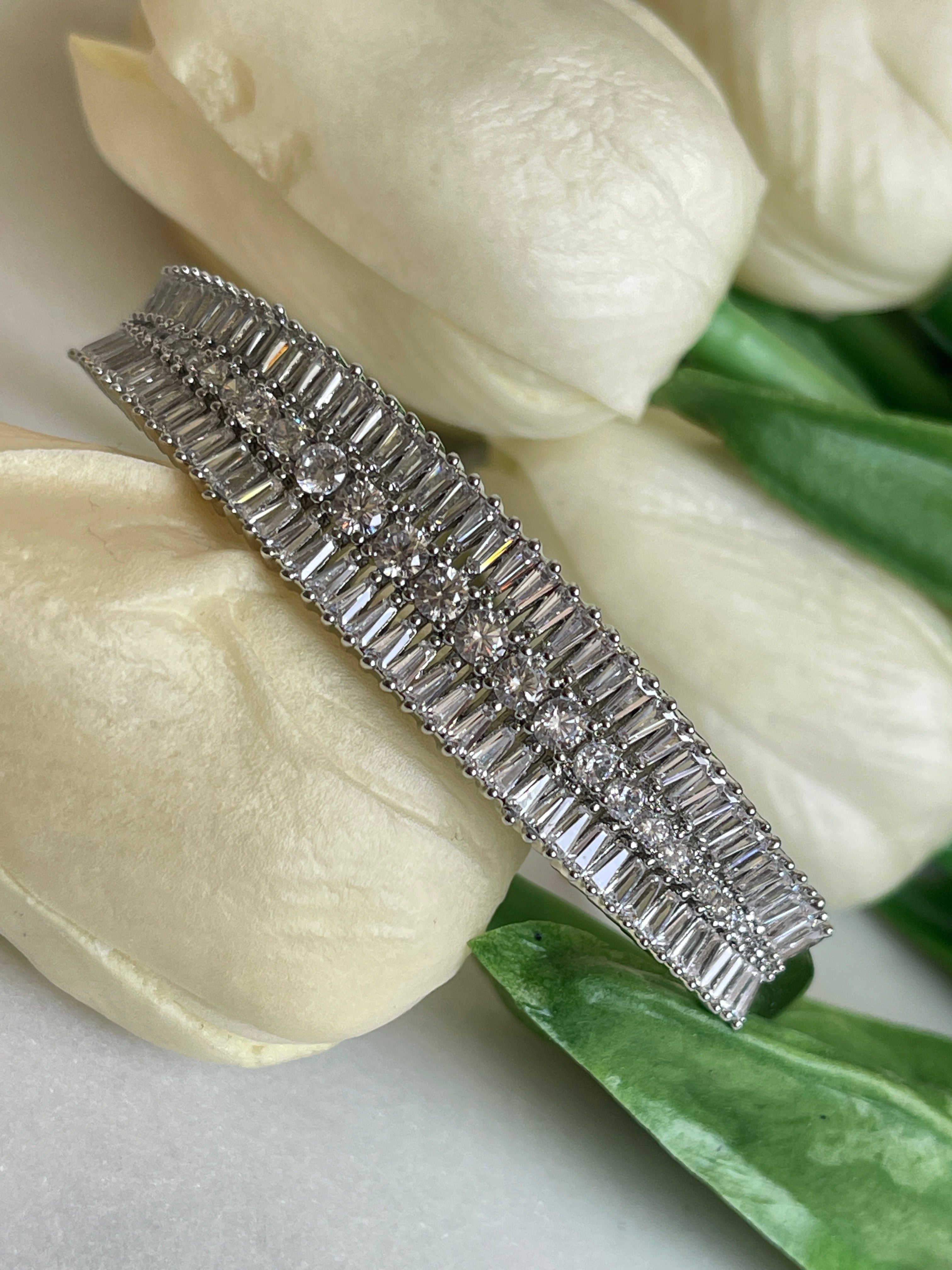 Sisi Armreif mit Zirkoniasteinen