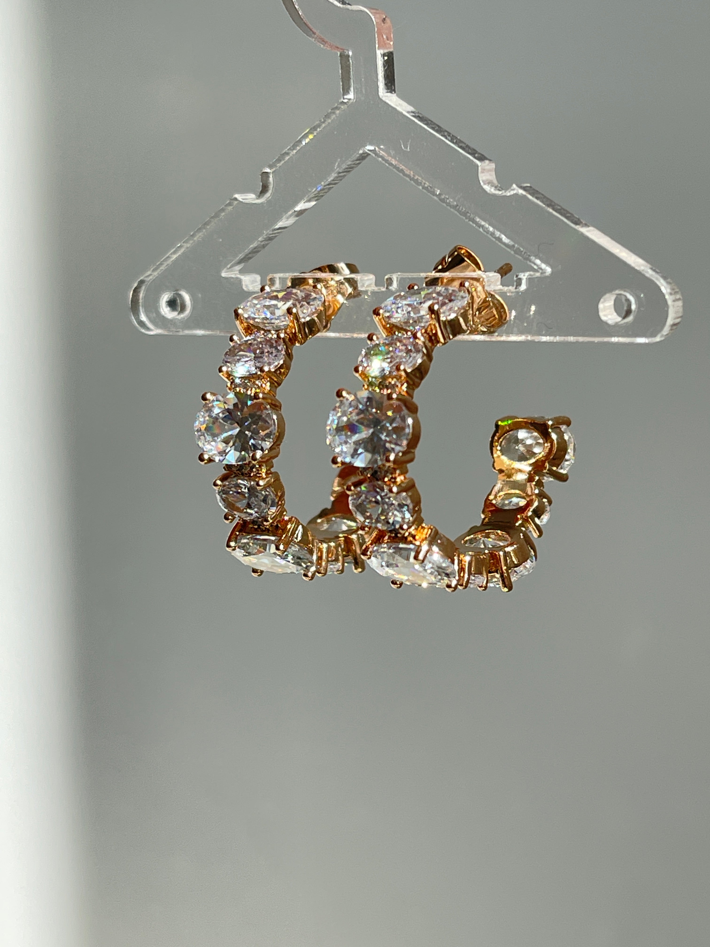 Smaragd Ohrringe mit Zirkoniasteinen