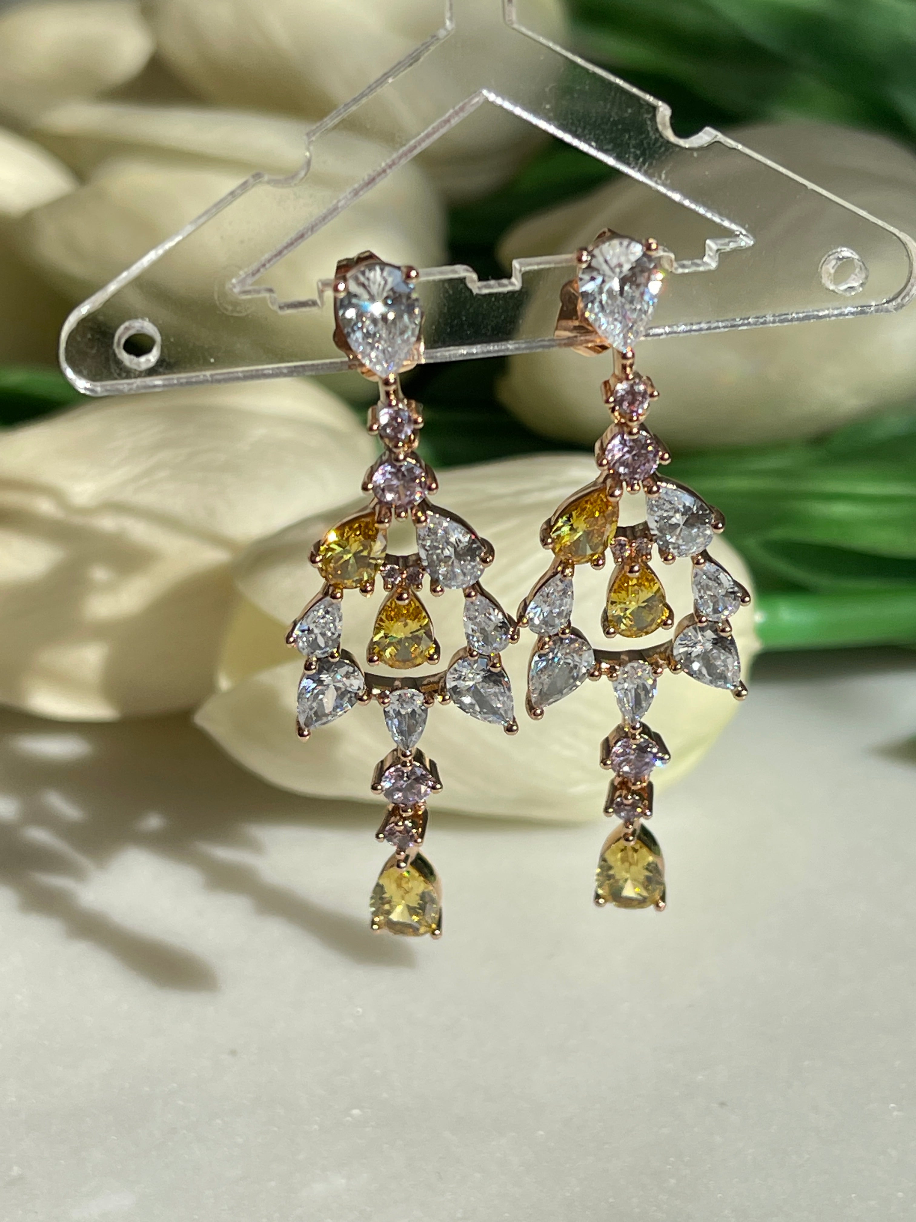 Sindyrella Ohrringe mit Zirkoniasteinen