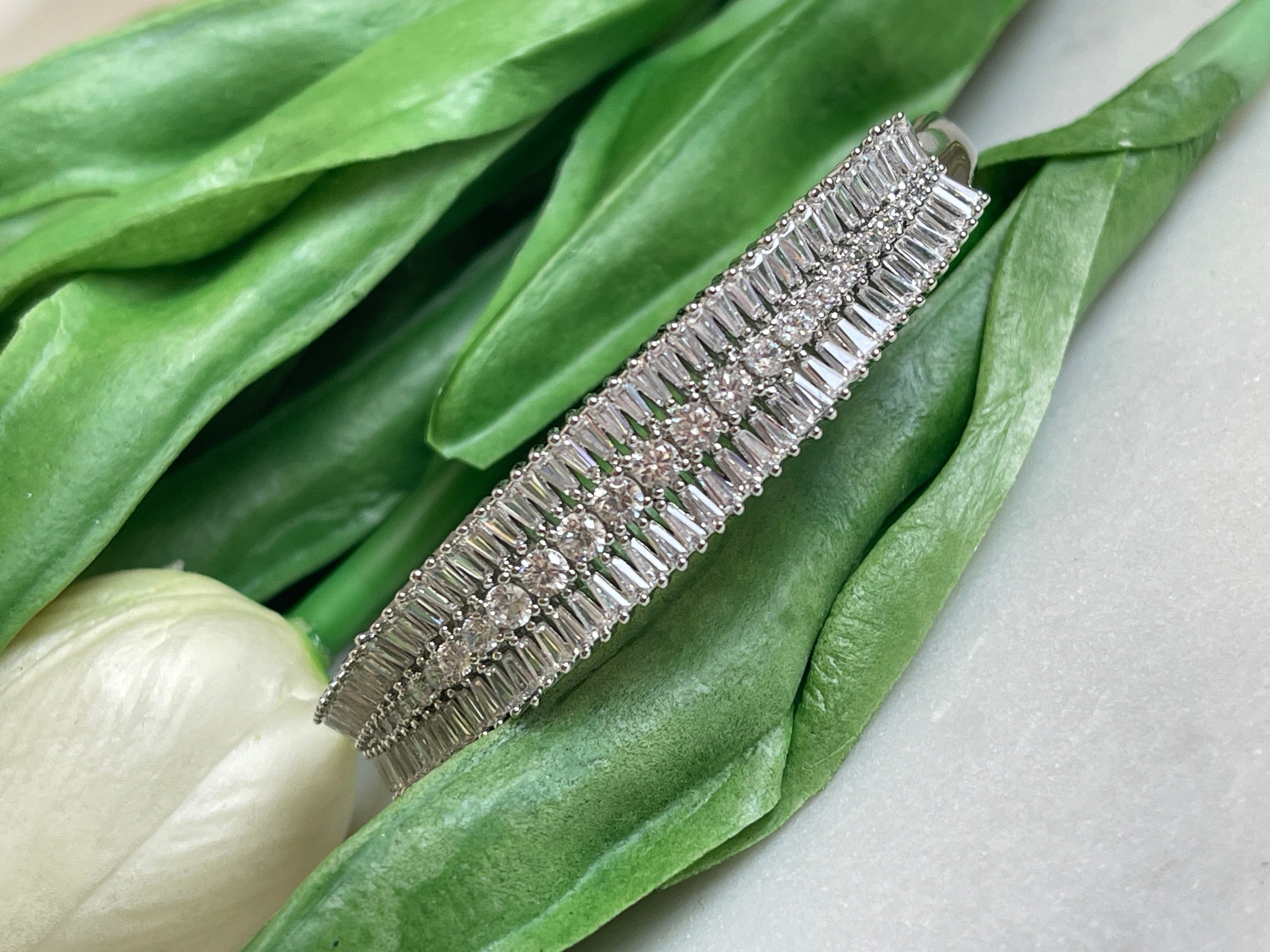 Sisi Armreif mit Zirkoniasteinen