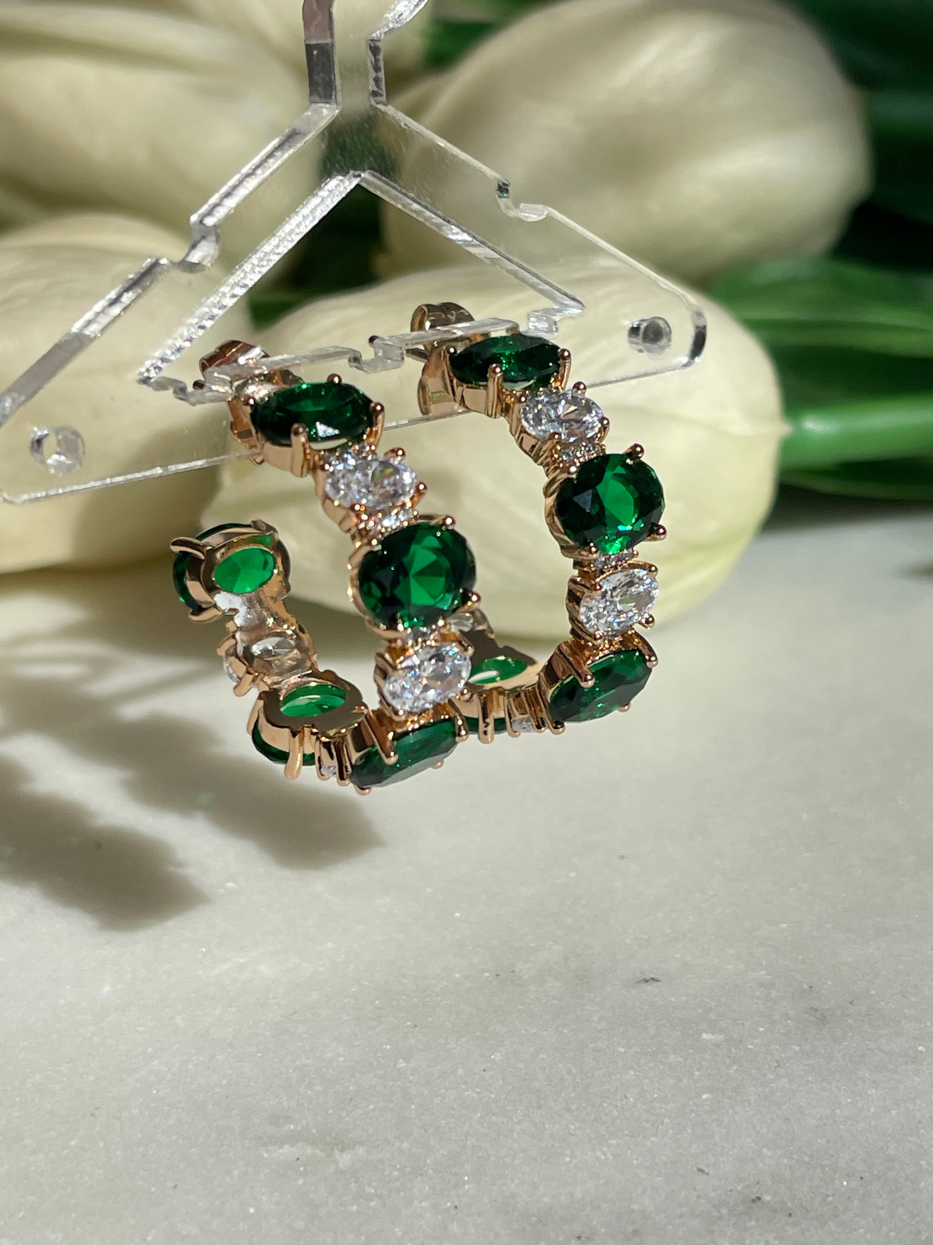 Smaragd Ohrringe mit Zirkoniasteinen