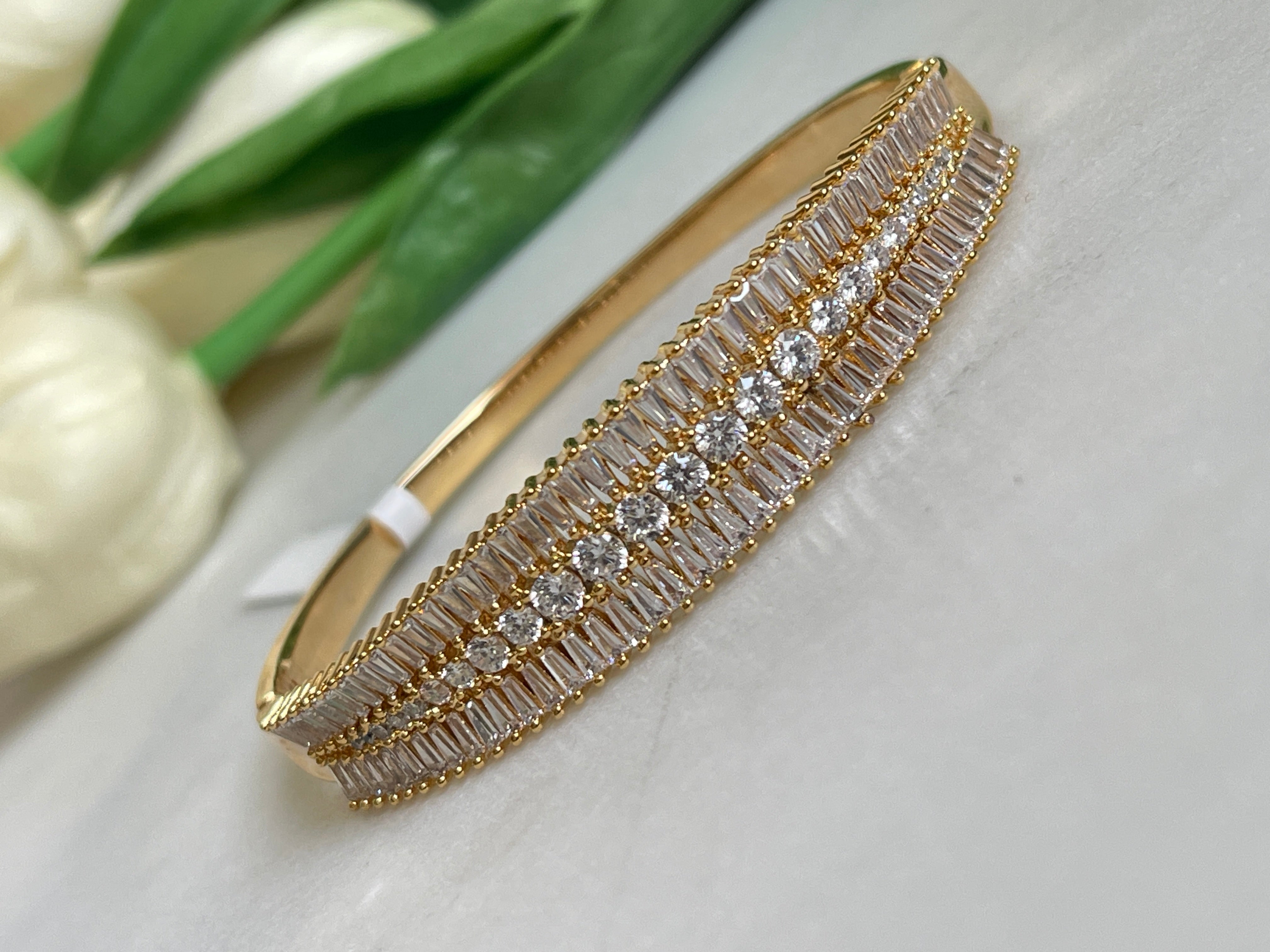 Sisi Armreif mit Zirkoniasteinen