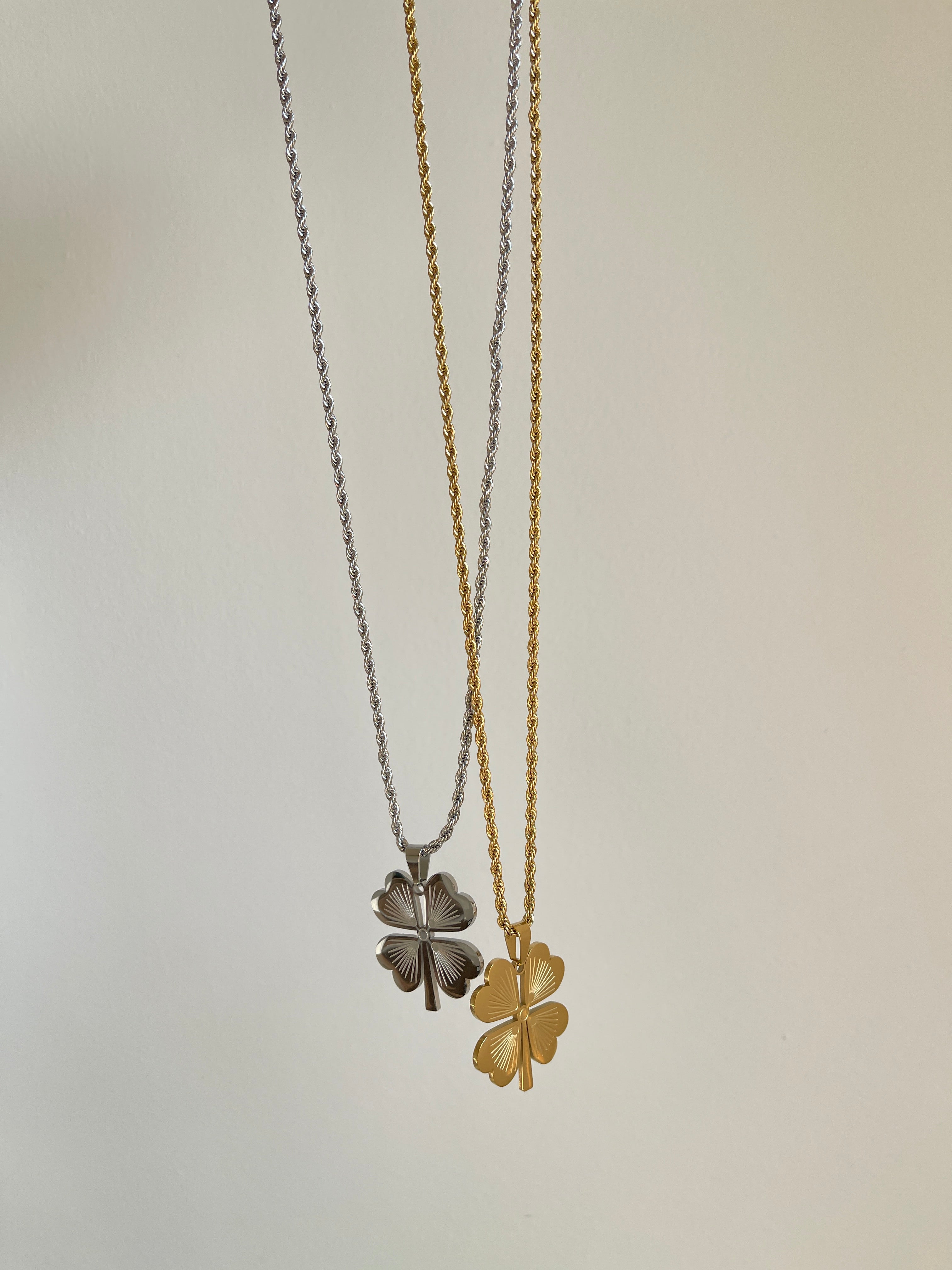 Big Yonca necklace silver