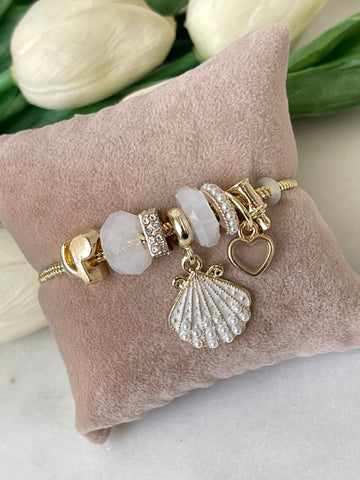 Shell pearl bracelet