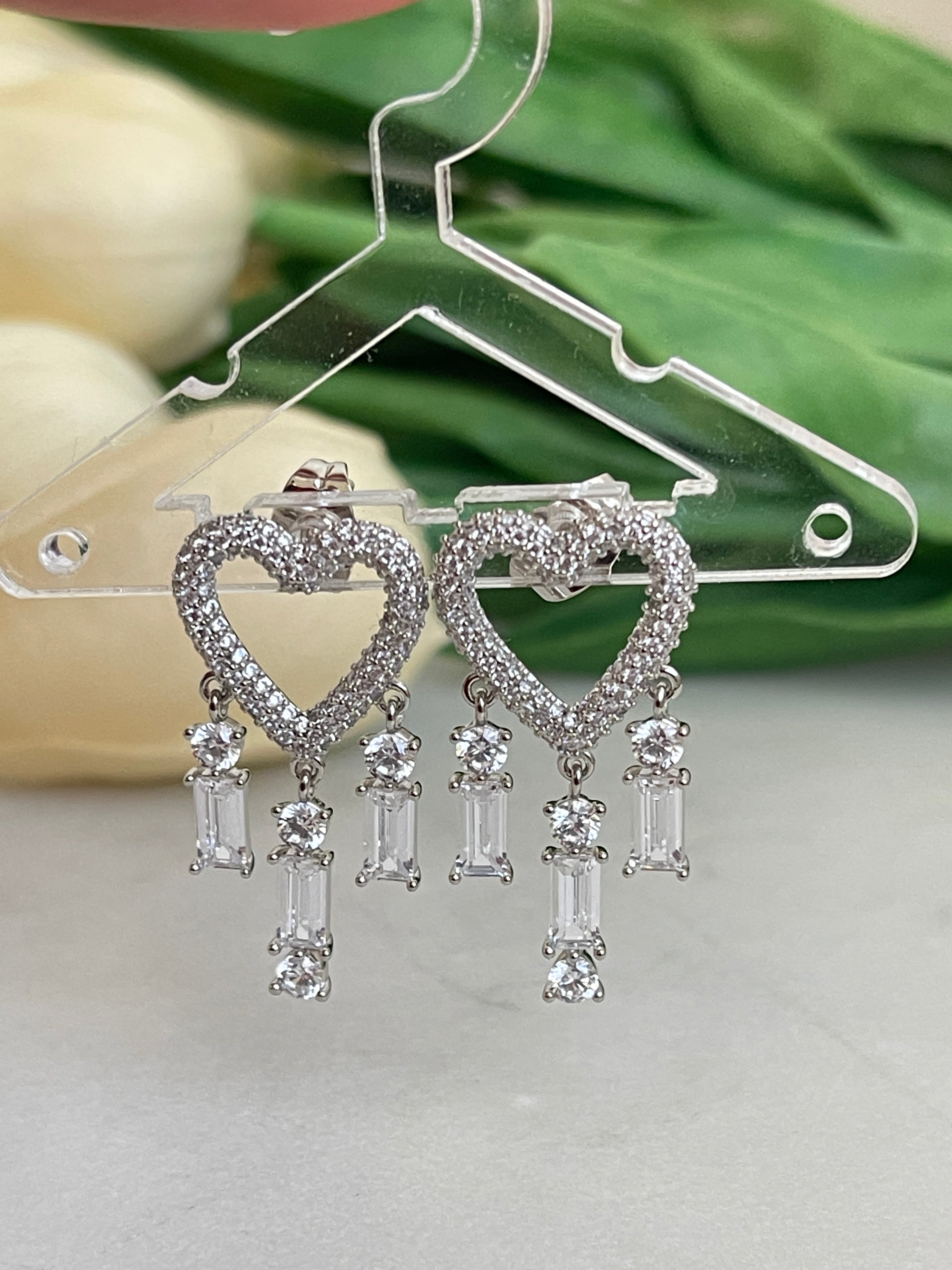 Heart Ohrringe mit Zirkoniasteinen