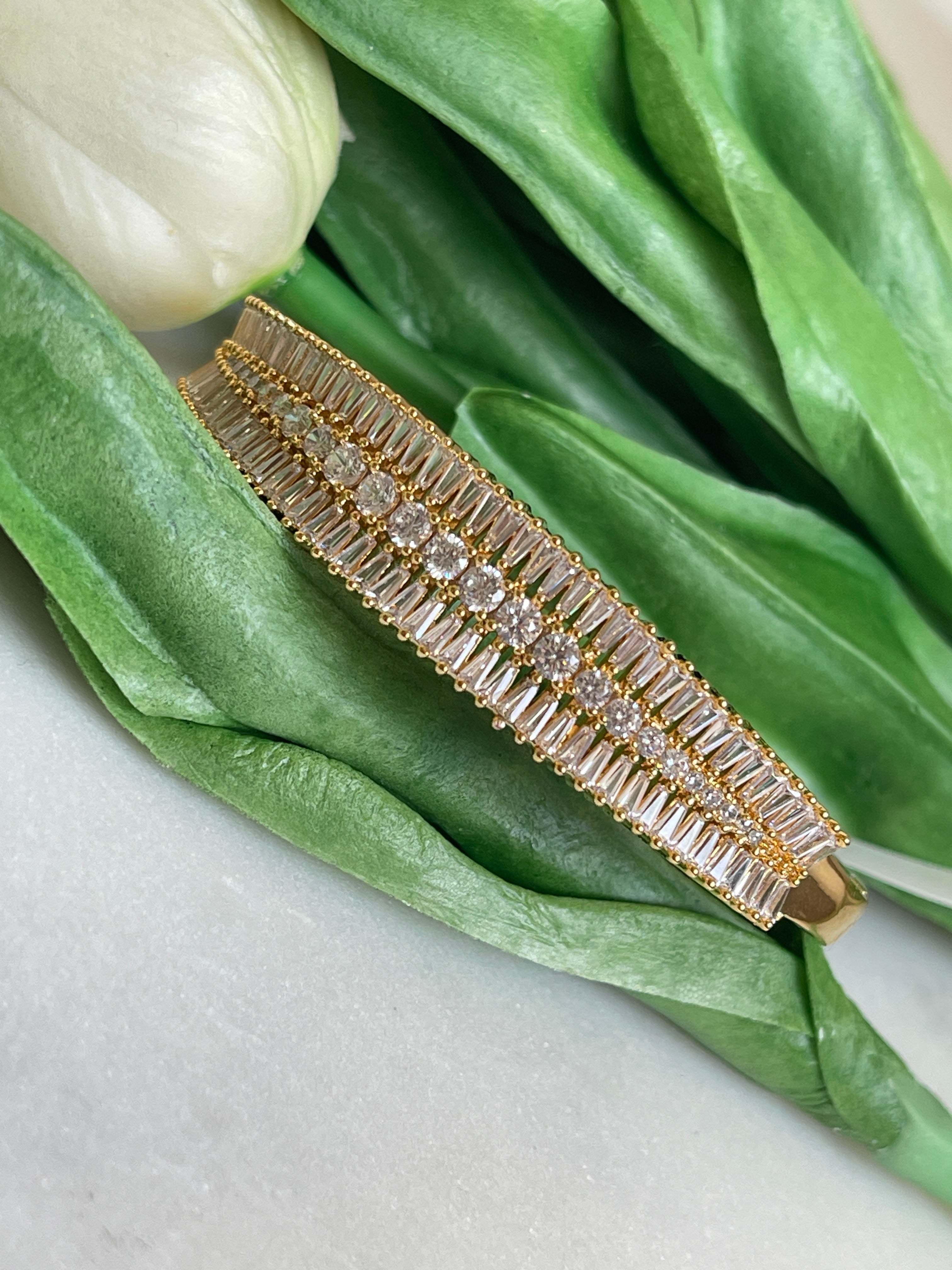 Sisi Armreif mit Zirkoniasteinen