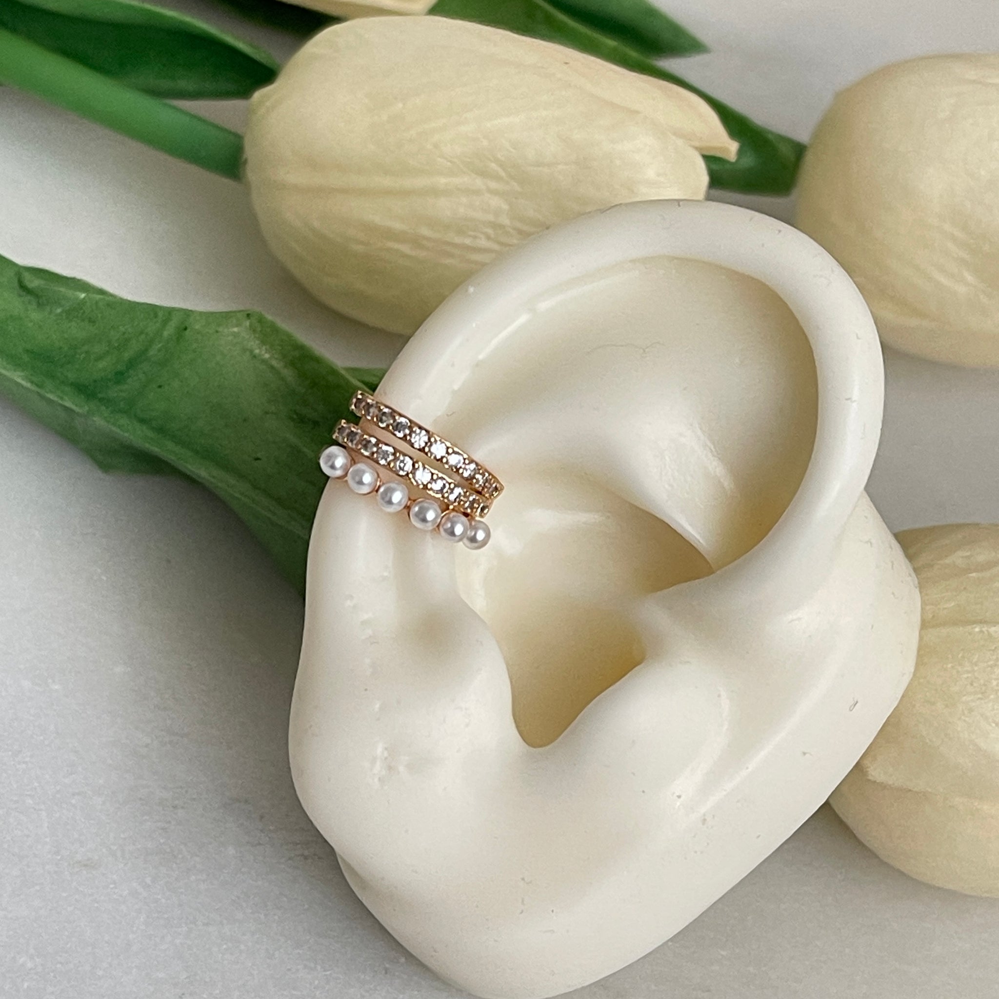 Pearl Earcuff