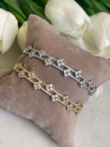 Yonca bangle with zirconia stones