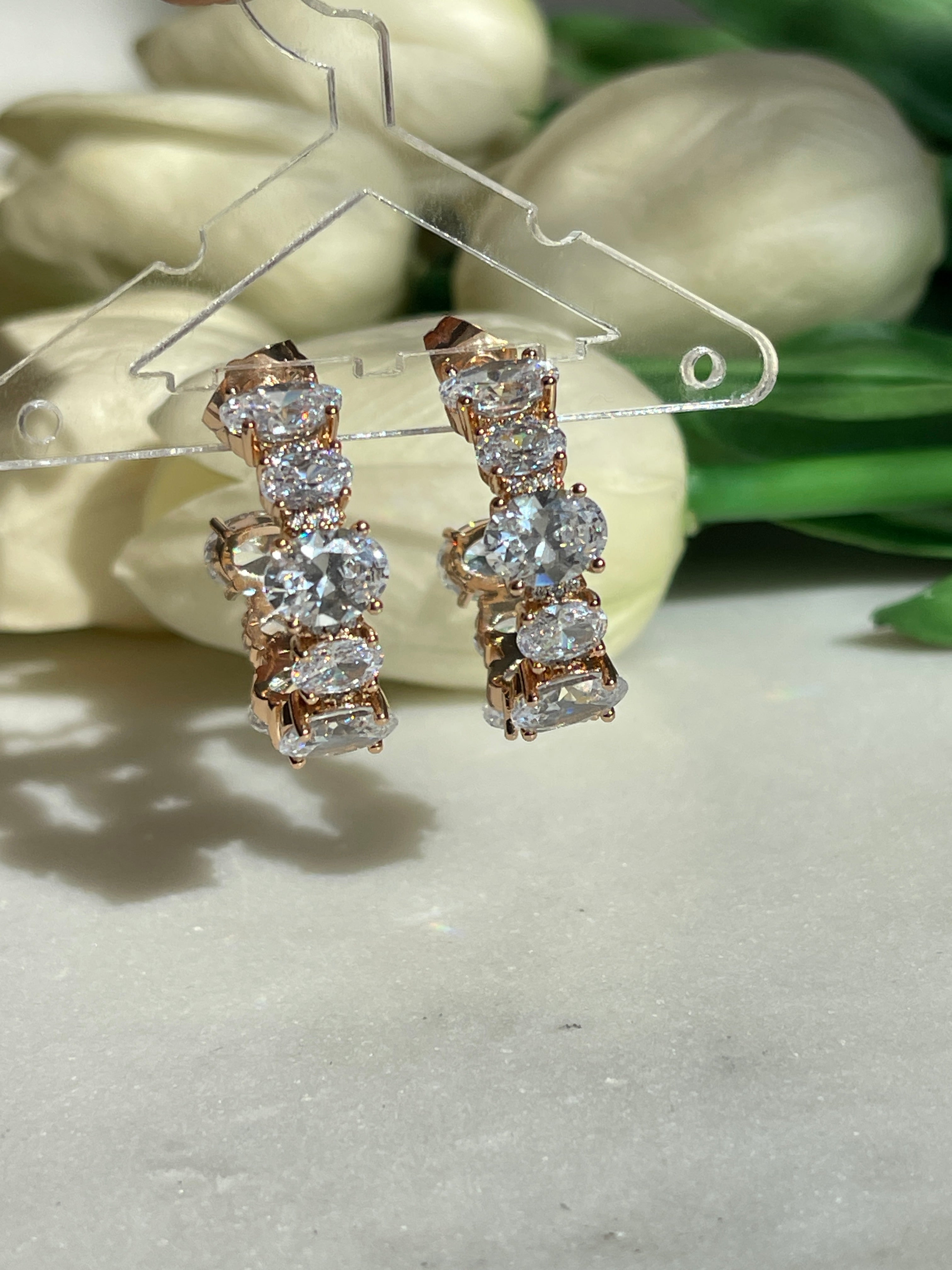 Smaragd Ohrringe mit Zirkoniasteinen