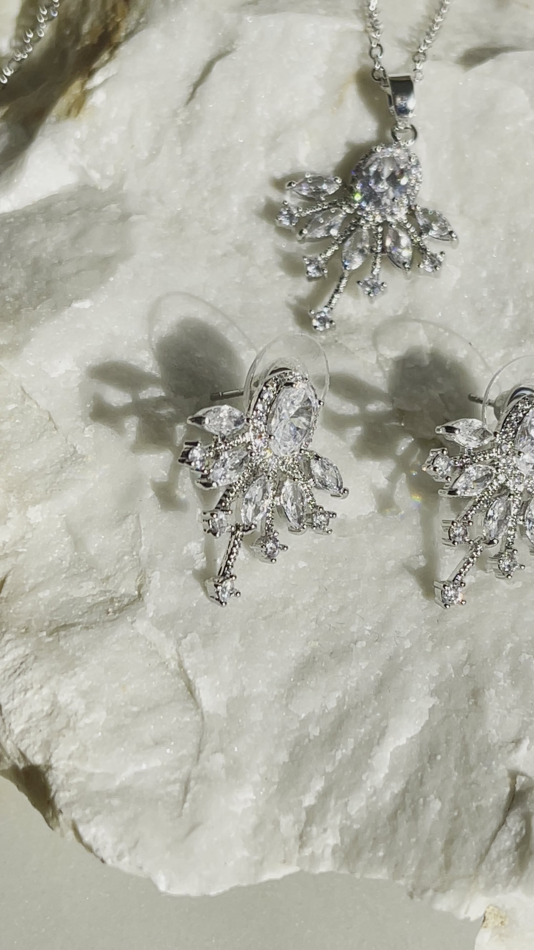 Elizabeth Kette & Ohrringe Set Mit Zirkoniasteinen